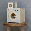 Konges Sløjd Wooden Washing Machine With Pretend Laundry Detergent *New* 2 Konges Sløjd Wooden Washing Machine With Pretend Laundry Detergent *New*