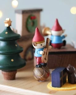 Wooderful Life *New* Santa's Christmas Concert Music Box