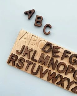 Oyuncak *New* Uppercase Walnut Alphabet Puzzle