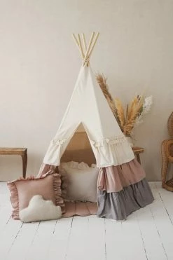 Odin Parker Teepee With Frills And Mat Set