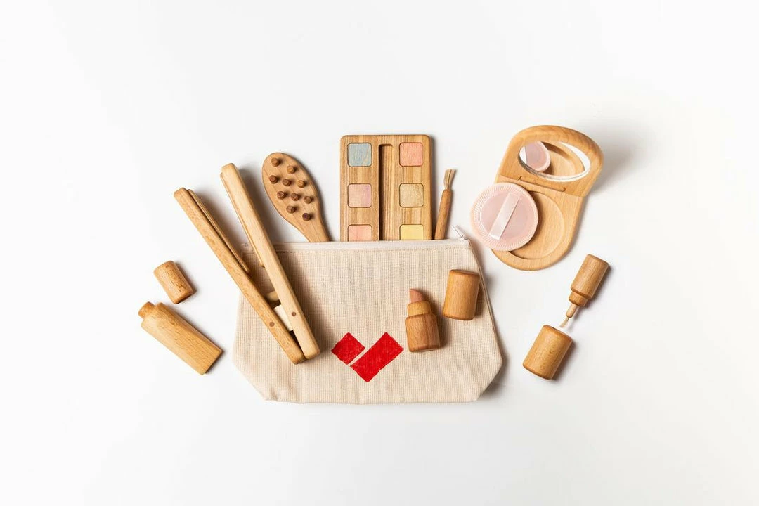 Poltora Handmade Wooden Makeup Set *New* 6 Poltora Handmade Wooden Makeup Set *New*